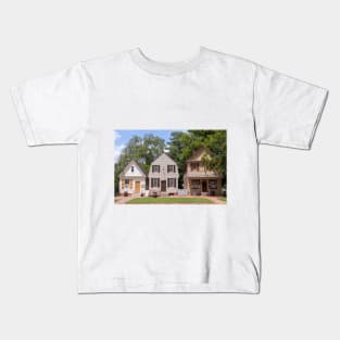 Three historic houses in Colonial Williamsburg, Virginia Kids T-Shirt